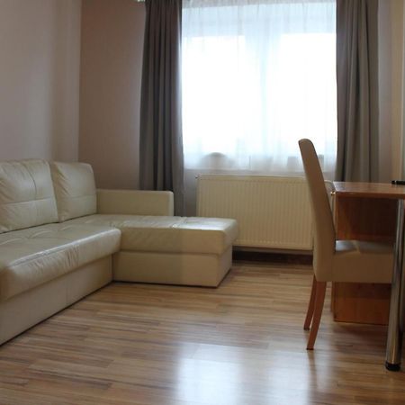 Zlaty Lev Hotel Свитави Екстериор снимка
