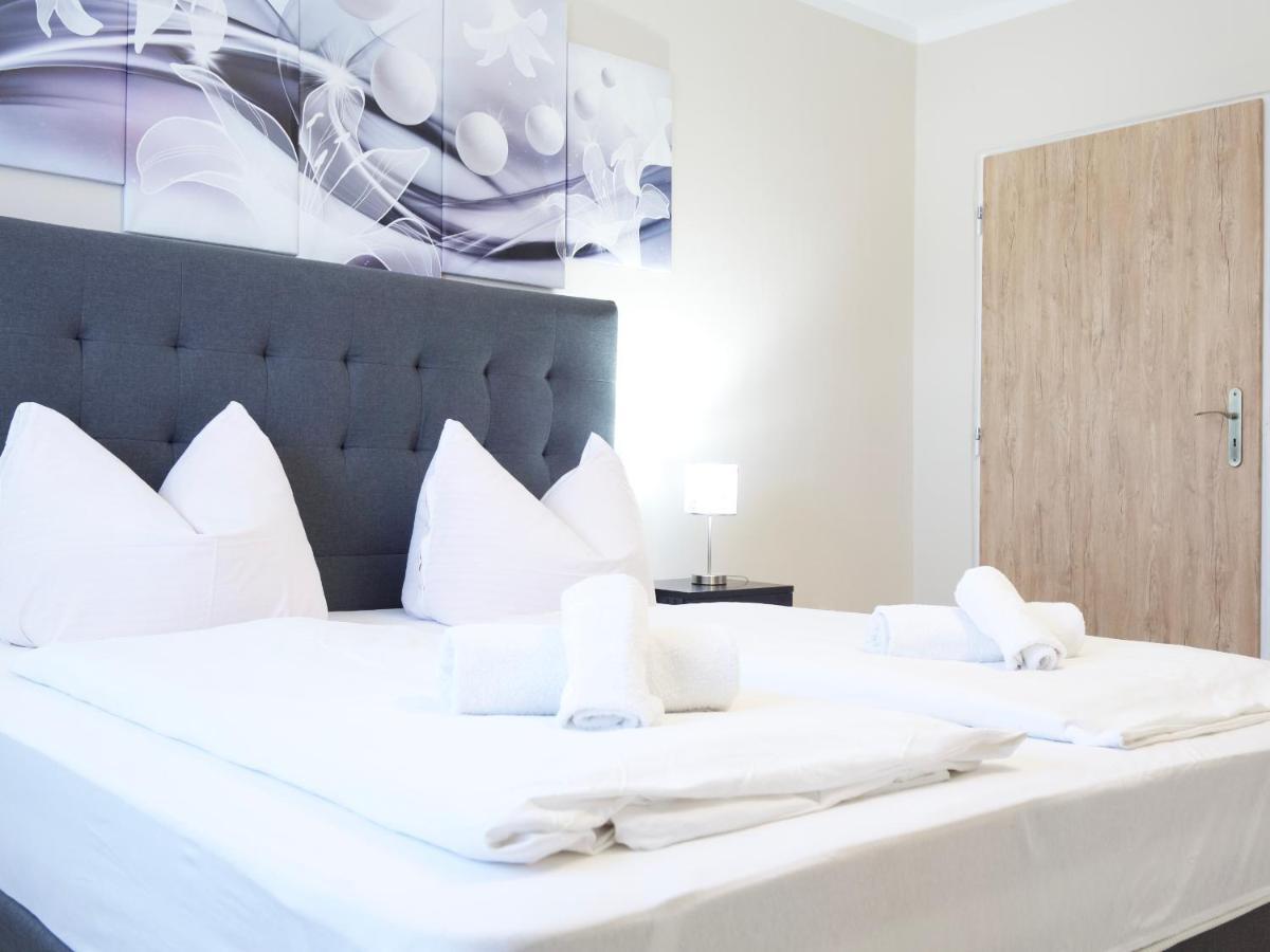 Zlaty Lev Hotel Свитави Екстериор снимка