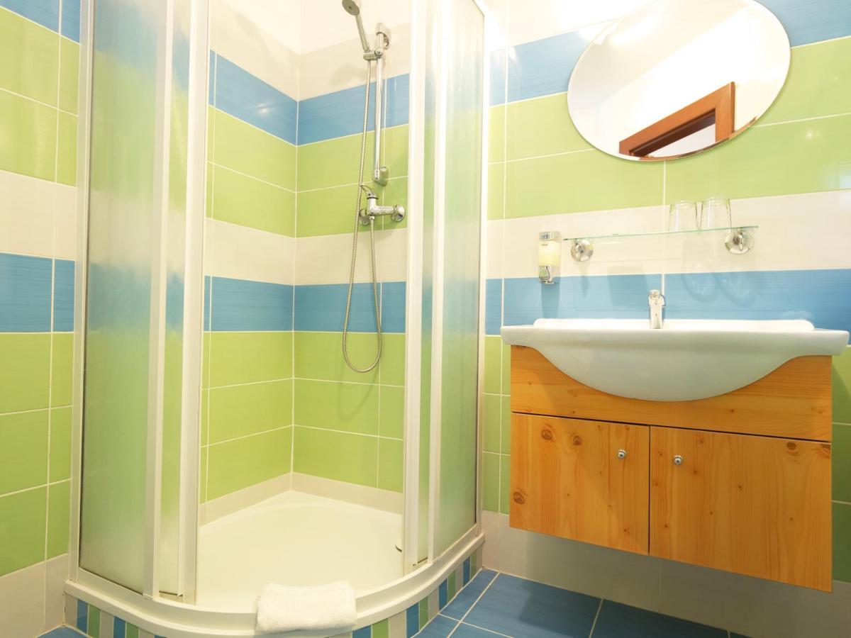 Zlaty Lev Hotel Свитави Екстериор снимка